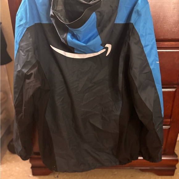 Prime Rain Shell Jacket - Picture 3 of 4
